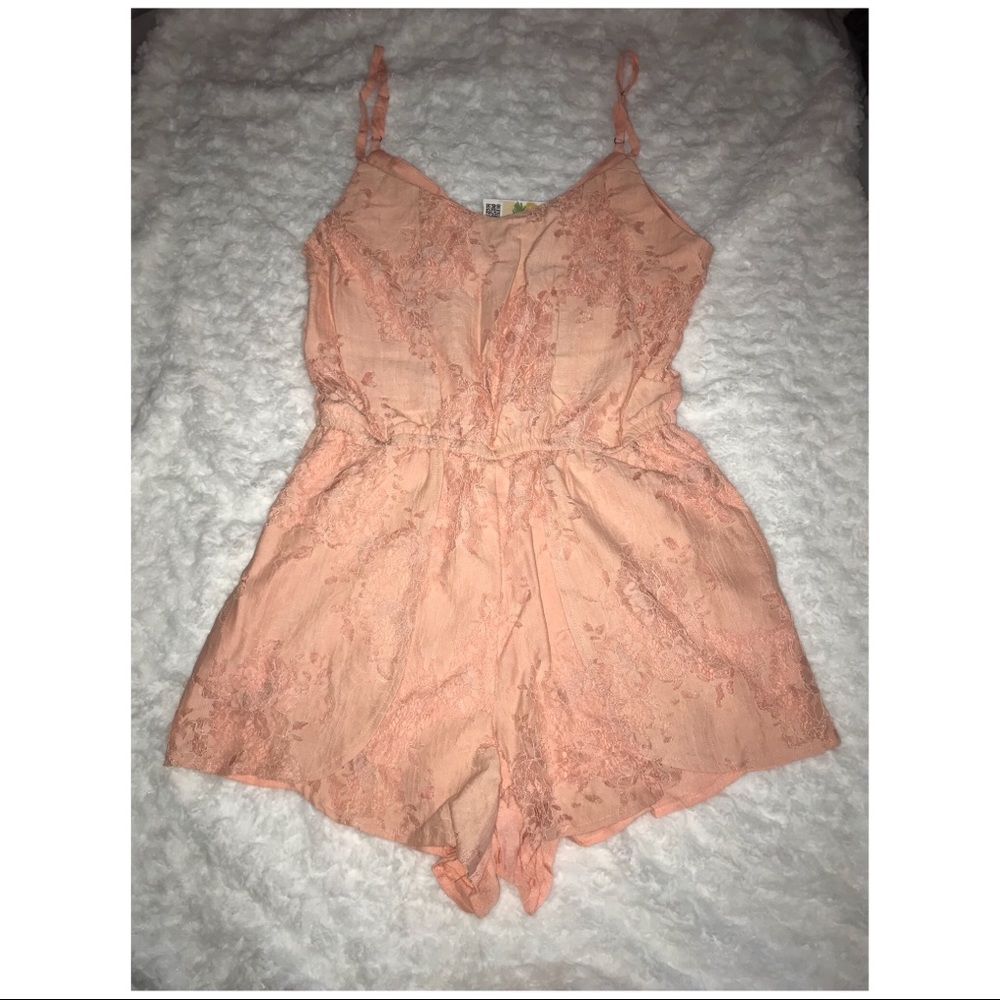 ✨Pink Lace Romper 💎HOST PICK💎 - Picture 3 of 6